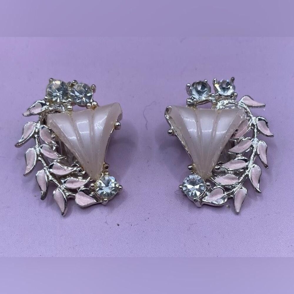 Vintage Pink Thermoset Lucite Clip-On Earrings Rhinestone Silvertone Enamel 1”
